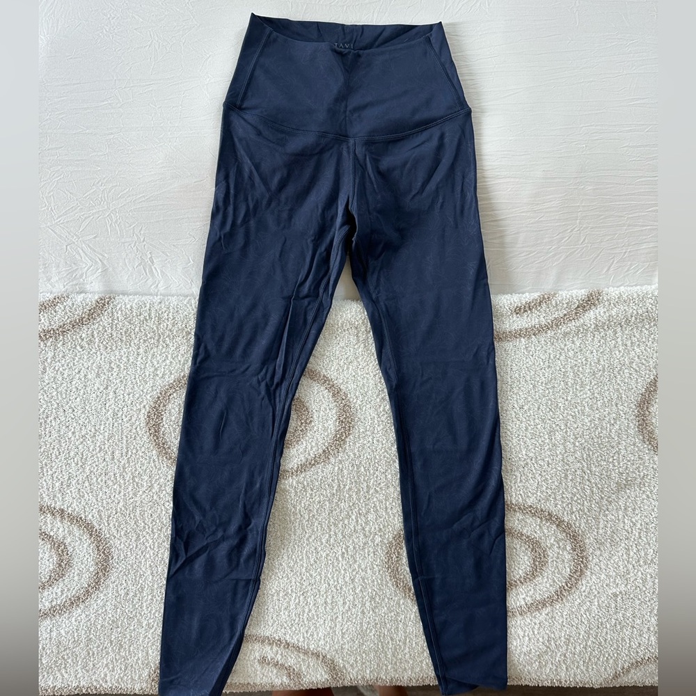 TAVI High Waisted 7/8 Leggings